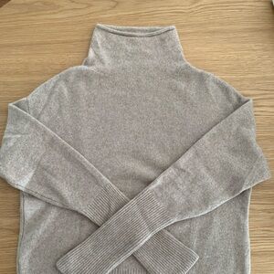 Aritzia Wilfred Cyprie Cashmere Sweater